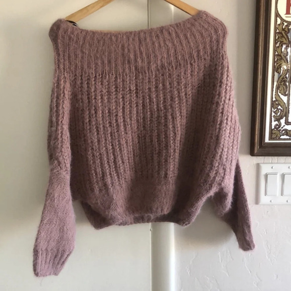 LU LU’S | Pink shag wide neck crop sweater - Picture 7 of 7